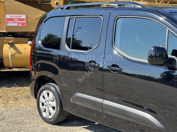 Başak Otomotiv 2.EL'den 2022 Combo Edition Hatasız 42 Bin KM