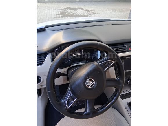 Sahibinden Skoda Octavia 1.6 TDI Elegance CR 2013 Model 