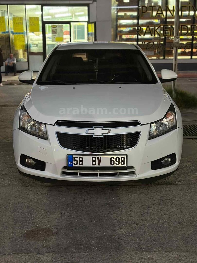 Sahibinden Chevrolet Cruze 1.6 LT Plus 2011 Model Sivas 206.000 km Beyaz 1