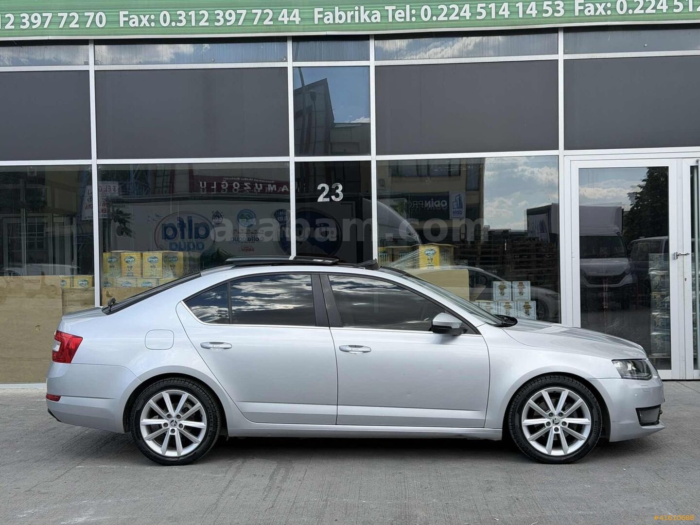 Galeriden Skoda Octavia 1.6 TDI Elegance CR 2013 Model Ankara 242.000 km Gri 5