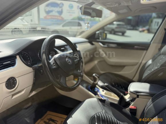 AK-CAR'dan OCTAVİA 2013 DSG-ELEGANCE CR -CAM TAVAN