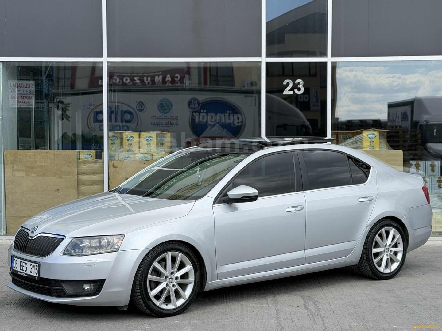 Galeriden Skoda Octavia 1.6 TDI Elegance CR 2013 Model Ankara 242.000 km Gri 2