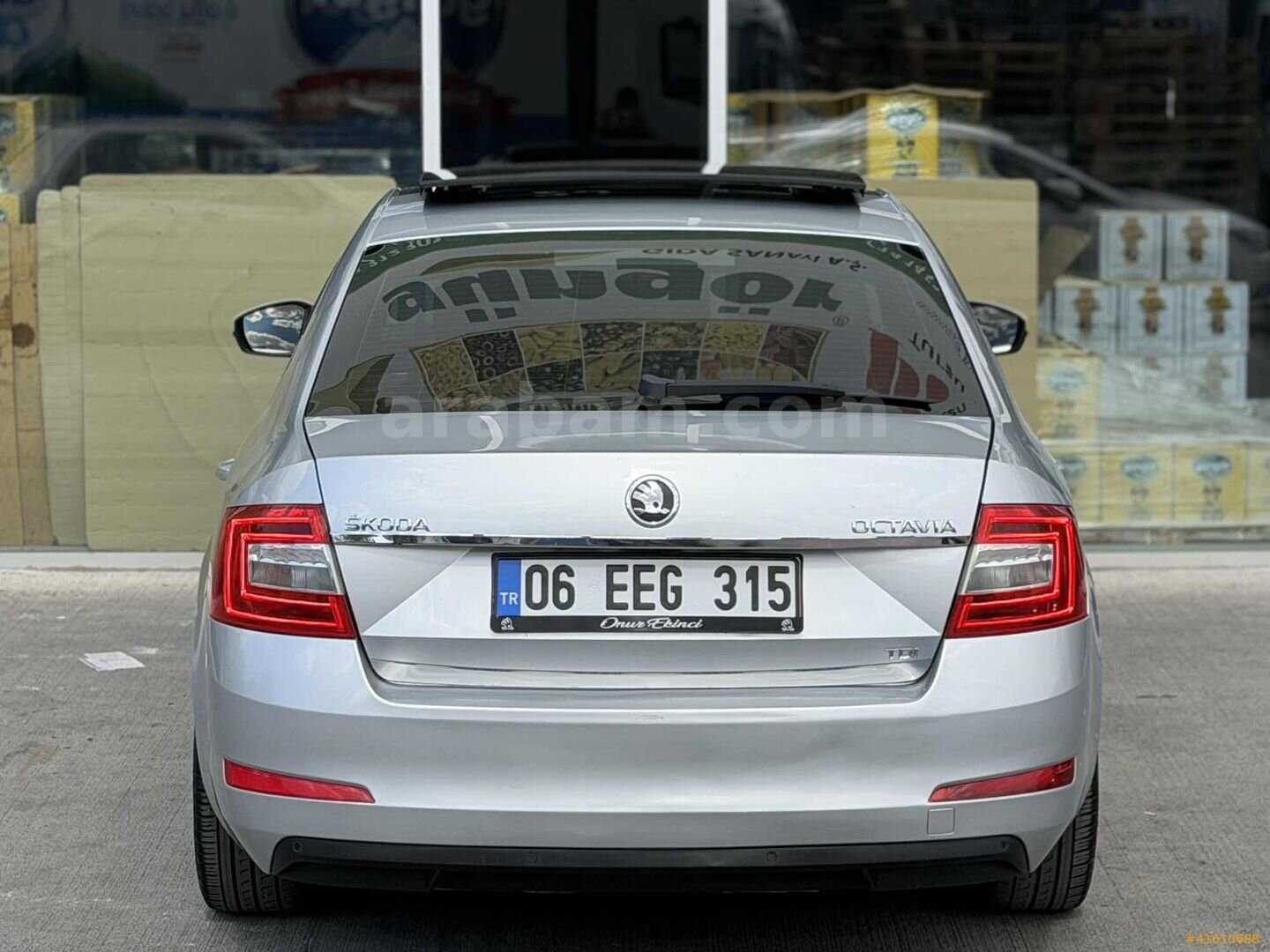 Galeriden Skoda Octavia 1.6 TDI Elegance CR 2013 Model Ankara 242.000 km Gri 7