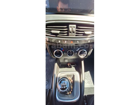 Bayandan temiz kullanılmış Fiat Egea 1.4 Fire Lounge puls 2021 Model