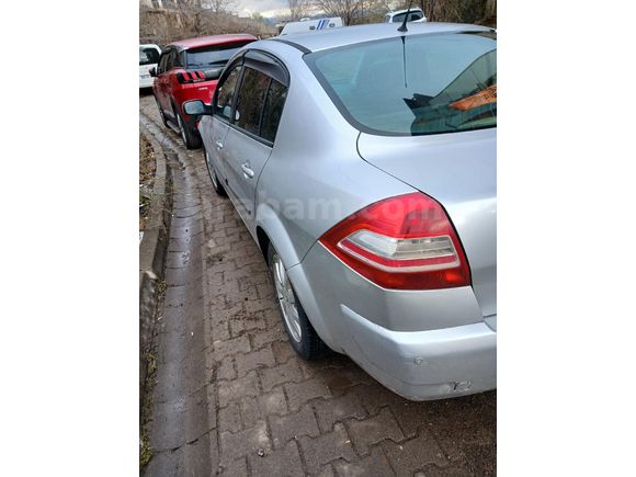 Sahibinden Renault Megane 1.4 Expression 2010 Model