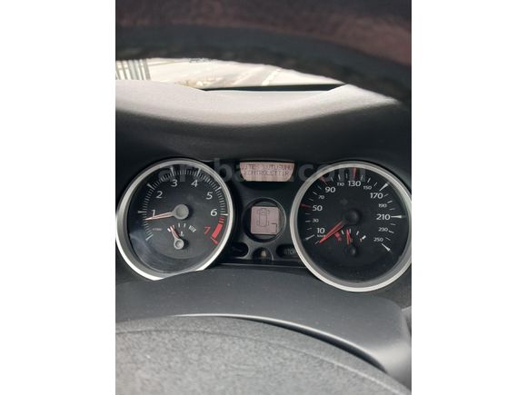 Sahibinden Renault Megane 1.4 Expression 2010 Model