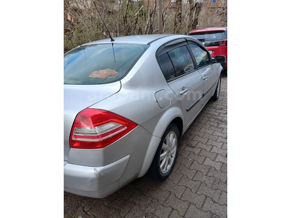 Sahibinden Renault Megane 1.4 Expression 2010 Model