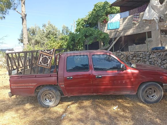 Sahibinden Toyota Hilux 2.4 D 2000 Model