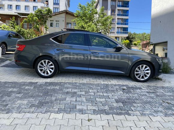 SUPER B /1.5 TSI/ HATASIZ/ CAM TAVAN /HAYALET/   
