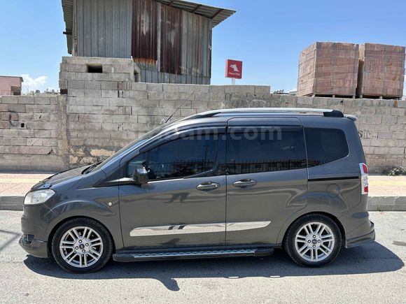 AcillSahibinden Ford Tourneo Courier 1.6 TDCi Titanium Plus 2017 Model 