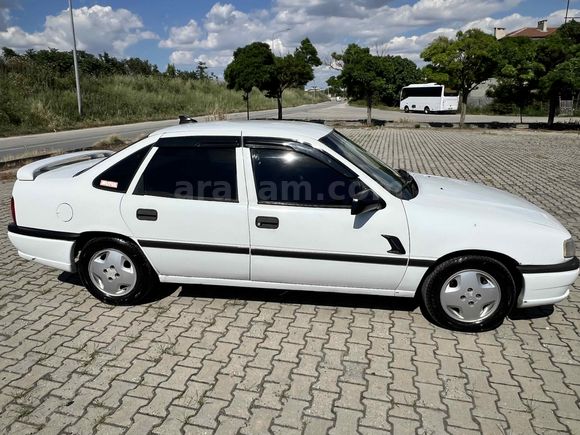 Galeriden Opel Vectra 2.0 GLS 1995 Model Edirne