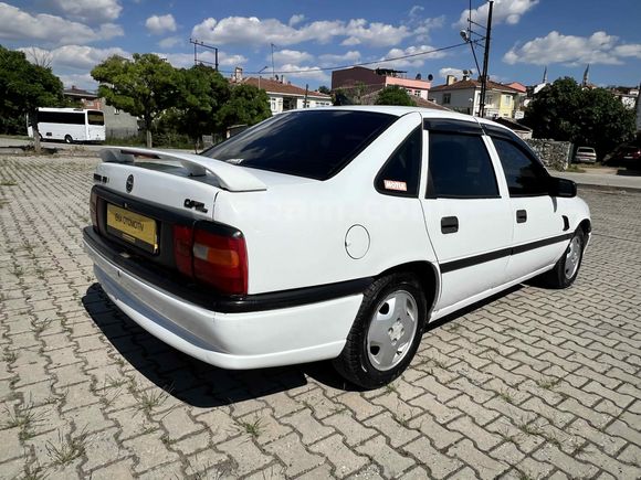 Galeriden Opel Vectra 2.0 GLS 1995 Model Edirne