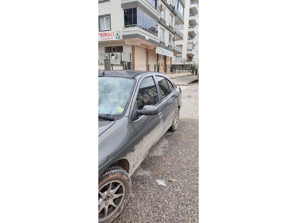 Sahibinden Renault Megane 2.0 RXE 1998 Model