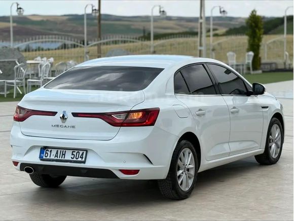 Sahibinden Renault Megane 1.5 Blue DCI Touch 2020 Model