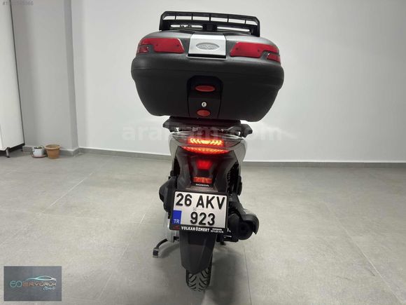 HATASIZ 2024 HONDA SH 125 DÜŞÜK KM AKSESUAR