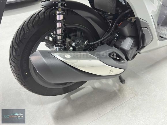 HATASIZ 2024 HONDA SH 125 DÜŞÜK KM AKSESUAR