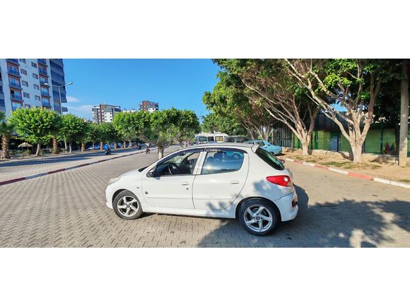 Sahibinden Peugeot 206+ 1.4 HDi Urban Move 2012 Model