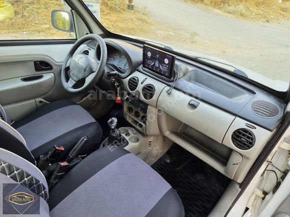 2004 MODEL 1.5 CAMLI KOLTUKLU KANGO TAKAS OLUR
