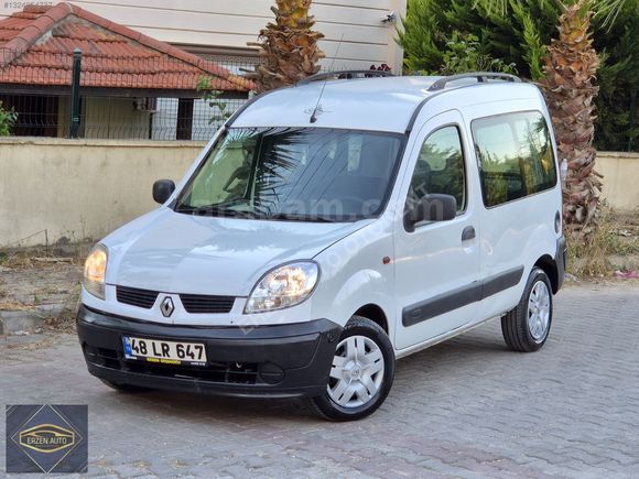 2004 MODEL 1.5 CAMLI KOLTUKLU KANGO TAKAS OLUR