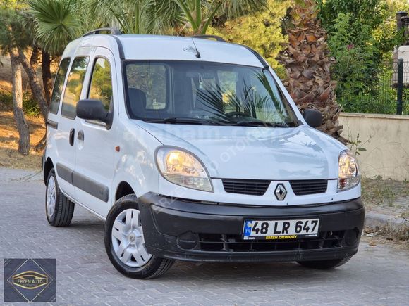 2004 MODEL 1.5 CAMLI KOLTUKLU KANGO TAKAS OLUR