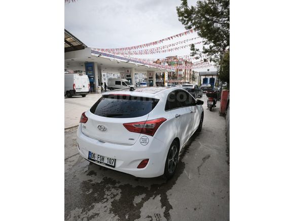 Sahibinden Hyundai i30 1.6 CRDi Style Design Pack 2015 Model