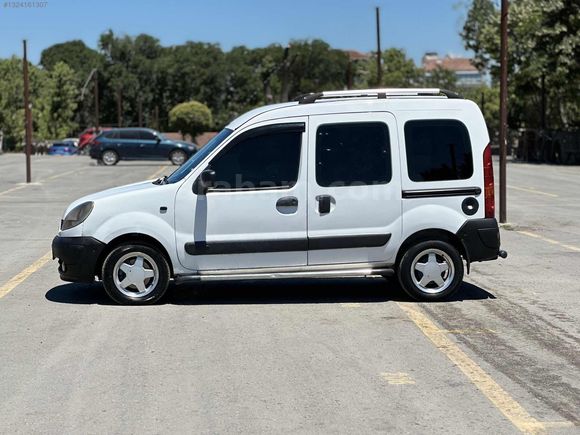 ÖZTÜRK OTOMOTİVDEN 2004 1.5 DİZEL KANGO