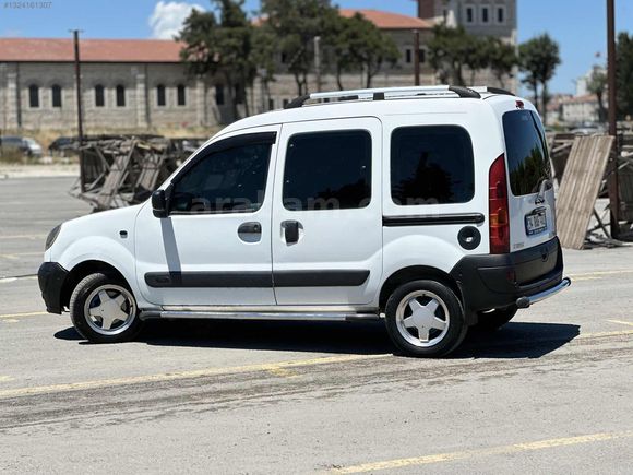 ÖZTÜRK OTOMOTİVDEN 2004 1.5 DİZEL KANGO