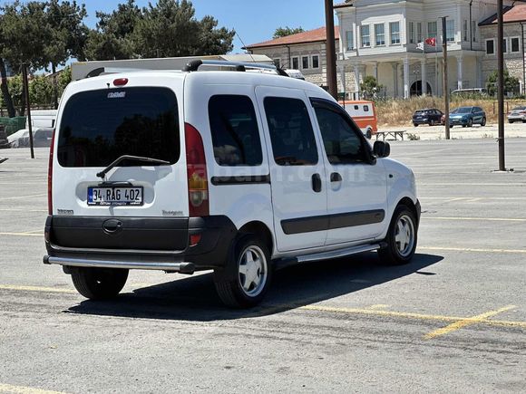 ÖZTÜRK OTOMOTİVDEN 2004 1.5 DİZEL KANGO