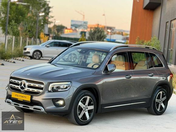 BOYASIZ 2022 MERCEDES GLB 200+ 4 MATİC -CAM TAVAN- COMMAND