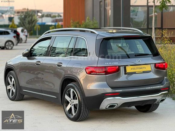 BOYASIZ 2022 MERCEDES GLB 200+ 4 MATİC -CAM TAVAN- COMMAND