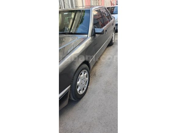 Sahibinden Mercedes - Benz 200 E 1992 Model