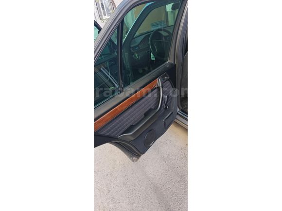 Sahibinden Mercedes - Benz 200 E 1992 Model