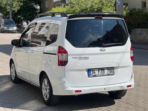 2017 Ford Courier delux