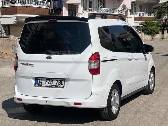 2017 Ford Courier delux
