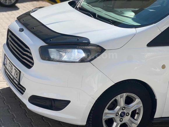 2017 Ford Courier delux