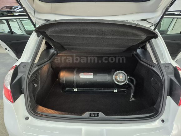 2013 RENAULT MEGANE 1.6 JOY OTOMATİK 92 BİN KM'DE LPG'Lİ