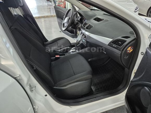 2013 RENAULT MEGANE 1.6 JOY OTOMATİK 92 BİN KM'DE LPG'Lİ