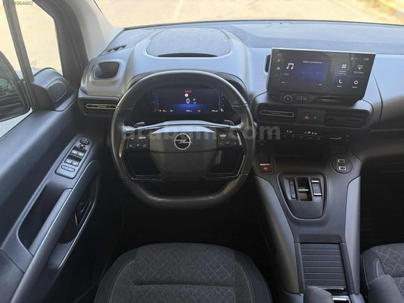 2024 Opel Combo Ultimate Cam Tavan 360K Boyasız