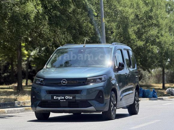 2024 Opel Combo Ultimate Cam Tavan 360K Boyasız