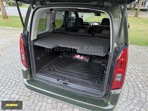 2025 ÇIKIŞLI OPEL COMBO 1.5 D 130 Bg/E-TOGGLE/BOYASIZ/20.ooo KM/