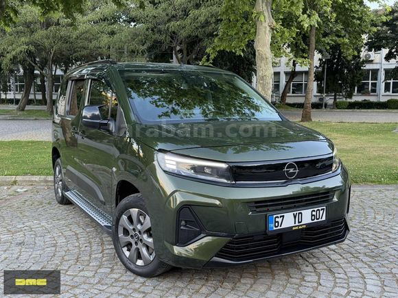 2025 ÇIKIŞLI OPEL COMBO 1.5 D 130 Bg/E-TOGGLE/BOYASIZ/20.ooo KM/