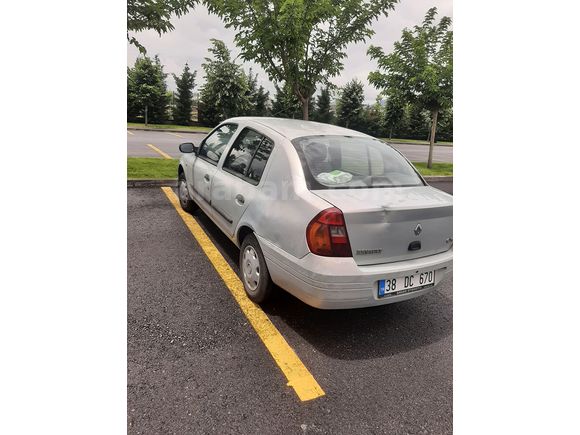 Sahibinden Renault Clio 1.4 RNA 2000 Model
