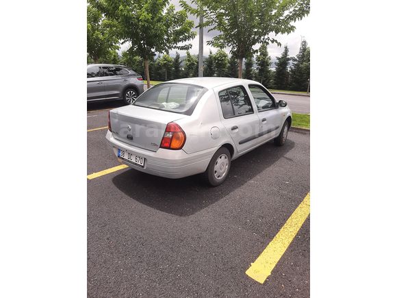 Sahibinden Renault Clio 1.4 RNA 2000 Model