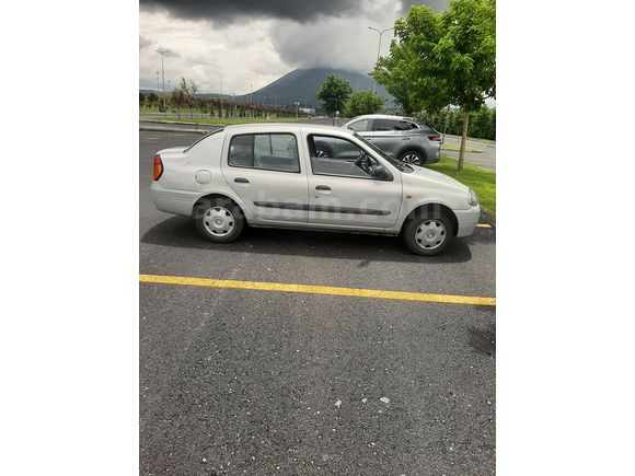 Sahibinden Renault Clio 1.4 RNA 2000 Model