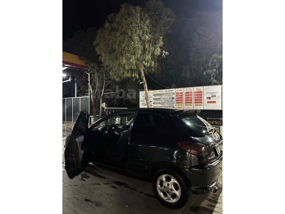 Sahibinden Peugeot 206 1.4 HDi X-Design 2004 Model  423.000 km Siyah