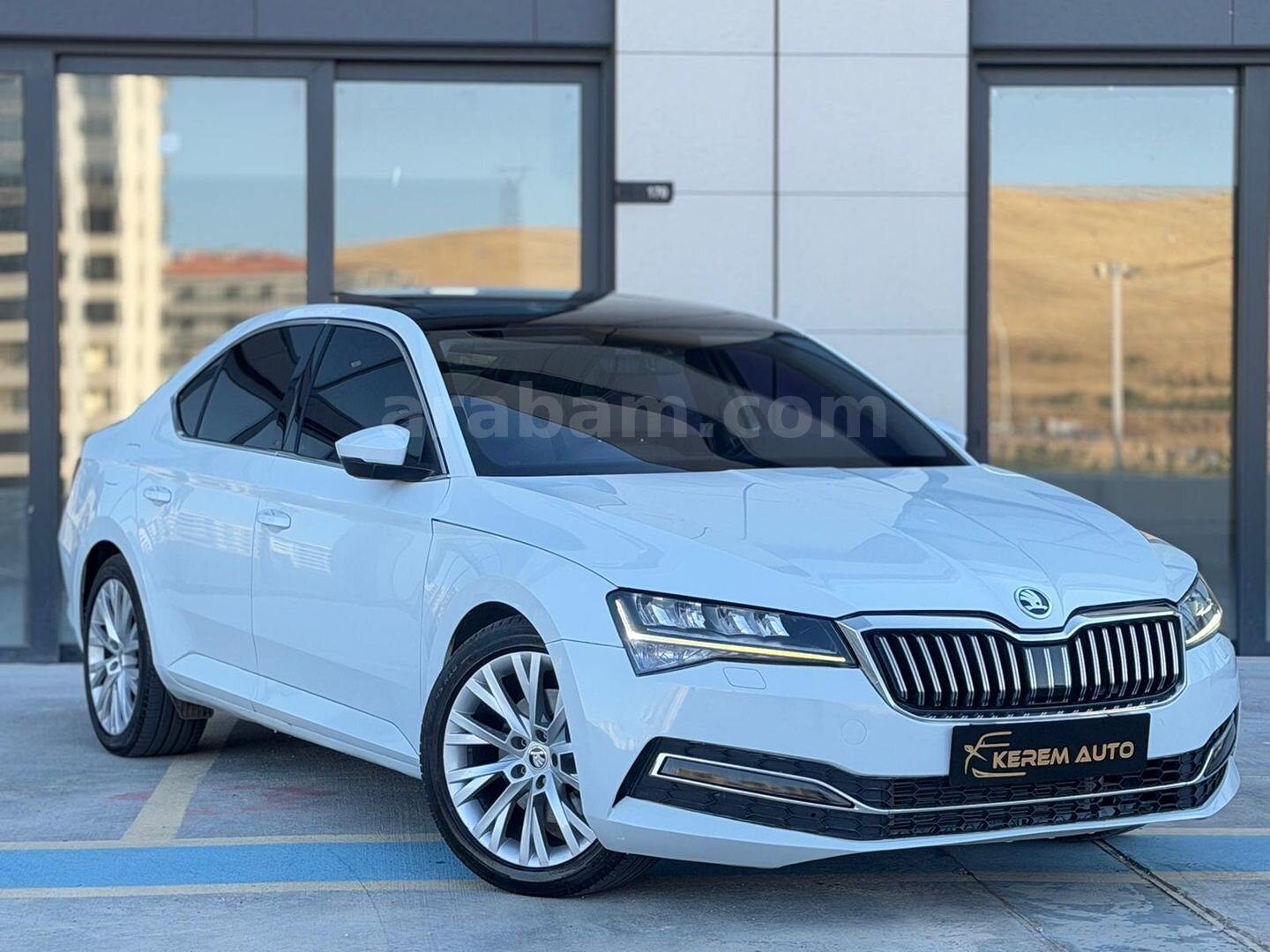 Galeriden Skoda SuperB 1.5 TSI Prestige 2020 Model Gaziantep 121.000 km Beyaz 3