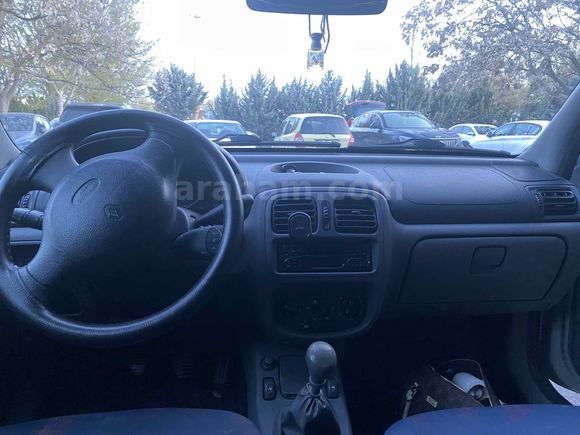 Sahibinden Renault Clio 1.4 RNA 2001 Model 