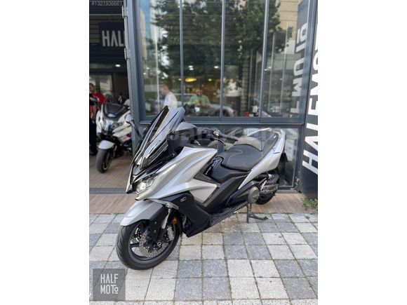 HALF MOTO 2021 KYMCO AK 550