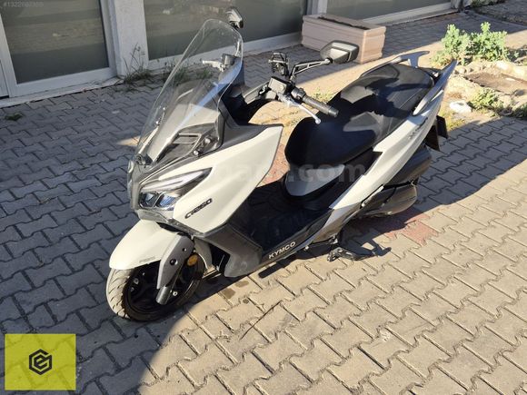 2400KMDE HATASIZ TRAMERSİZ 250CC MAXİSCOOTER
