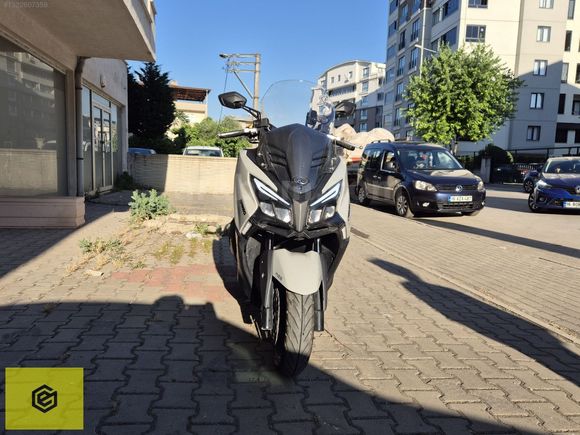 2400KMDE HATASIZ TRAMERSİZ 250CC MAXİSCOOTER